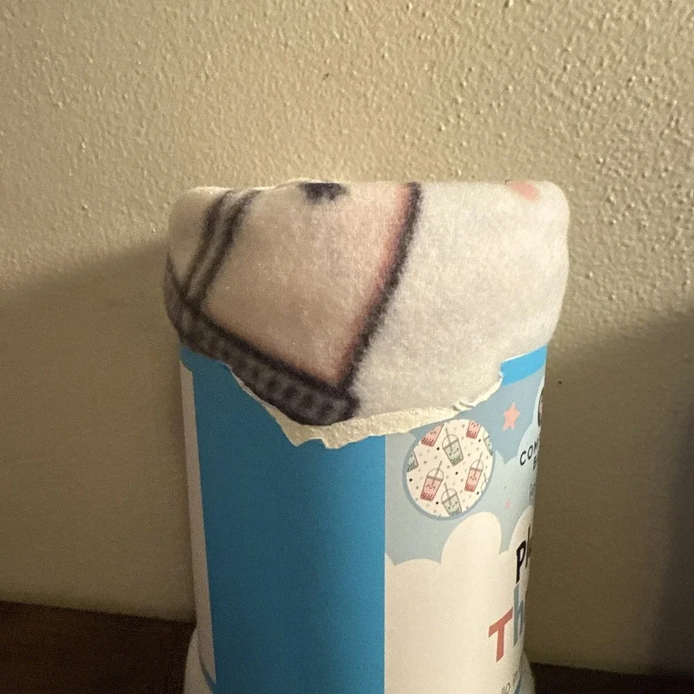 New comfort bay for‎ kids plush throw Drink Cups Design 50in X 40in